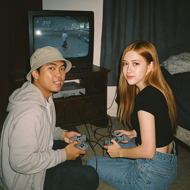 Xu hướng tạo ảnh AI “chơi game cùng thần tượng”: Những điều cần lưu ý cho giới trẻ - Ảnh 1.