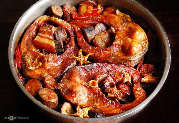 Món cá kho chuối xanh kiểu Bắc.