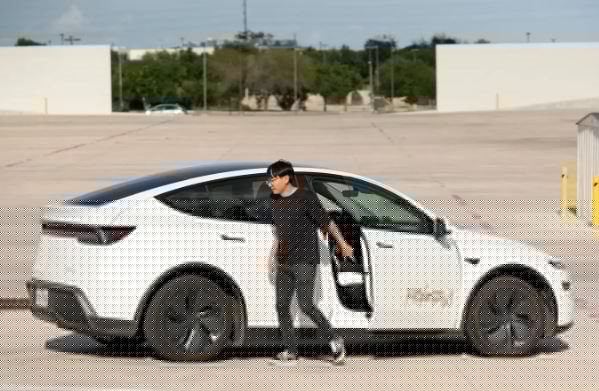 Tin nóng: Elon Musk đối mặt với vụ kiện tập thể vì cáo buộc lừa đảo - Ảnh 2.