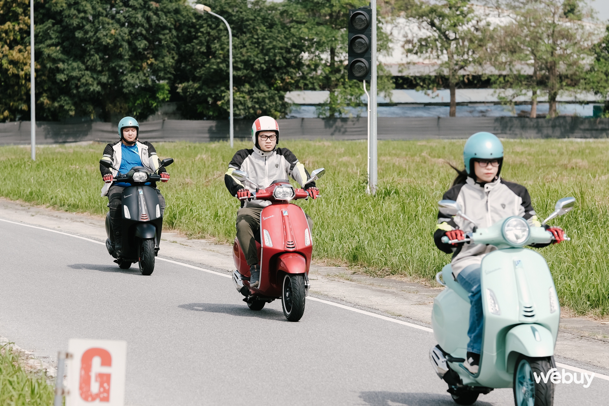 Ghé thăm nhà máy Piaggio top đầu thế giới, trải nghiệm xe: Vespa Primavera êm ái cho phái nữ, Sprint bốc mạnh cho người mê thể thao- Ảnh 15.