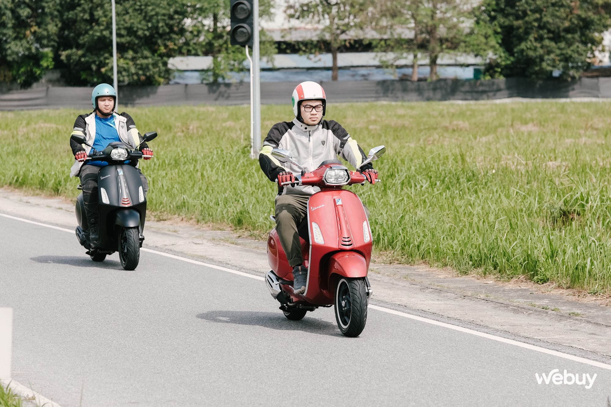 Ghé thăm nhà máy Piaggio top đầu thế giới, trải nghiệm xe: Vespa Primavera êm ái cho phái nữ, Sprint bốc mạnh cho người mê thể thao- Ảnh 18.