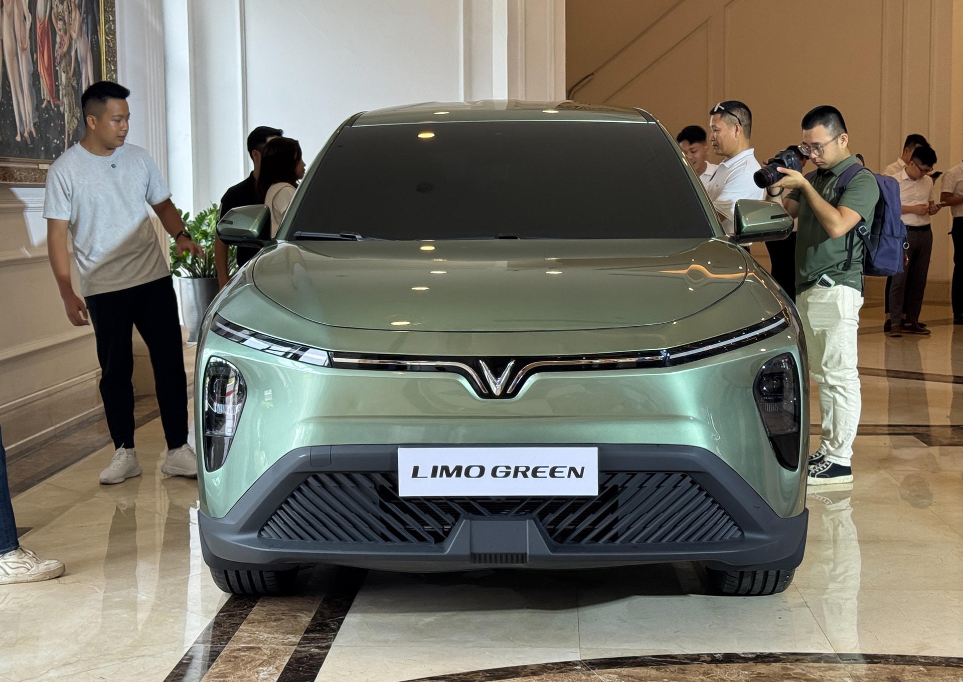 Mục tiêu nâng cao tỷ lệ nội địa hóa và sản xuất ô tô điện tại Việt Nam - Ảnh 2.
