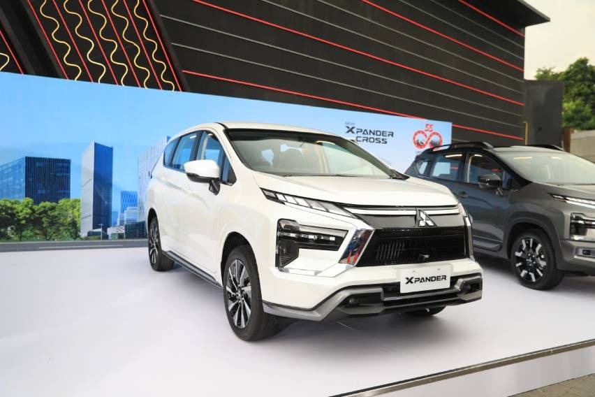 Mitsubishi Xpander 2025 ra mắt: Lưới tản nhiệt mới, màn hình to hơn, thêm túi khí, có camera 360, giá quy đổi khiến người Việt ao ước- Ảnh 3.