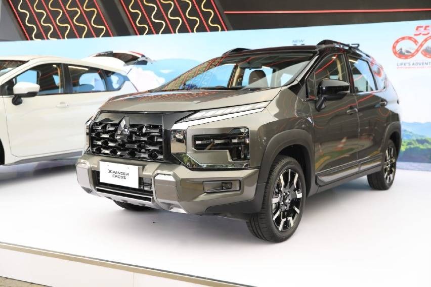 Mitsubishi Xpander 2025 ra mắt: Lưới tản nhiệt mới, màn hình to hơn, thêm túi khí, có camera 360, giá quy đổi khiến người Việt ao ước- Ảnh 5.