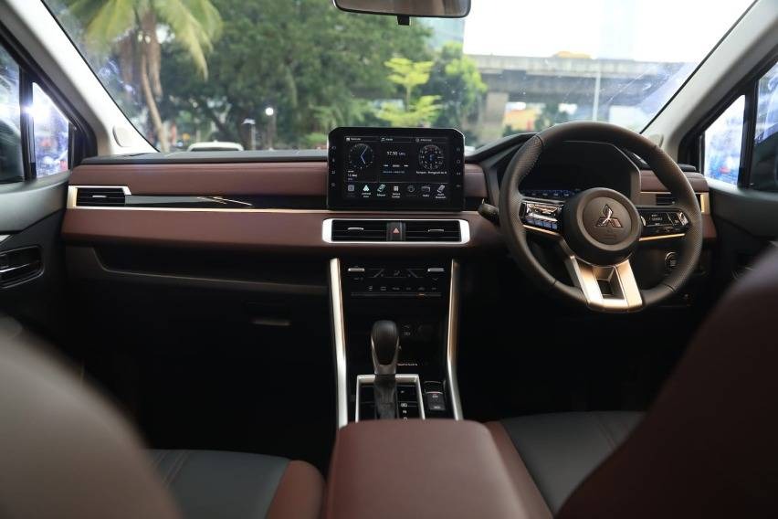 Mitsubishi Xpander 2025 ra mắt: Lưới tản nhiệt mới, màn hình to hơn, thêm túi khí, có camera 360, giá quy đổi khiến người Việt ao ước- Ảnh 6.