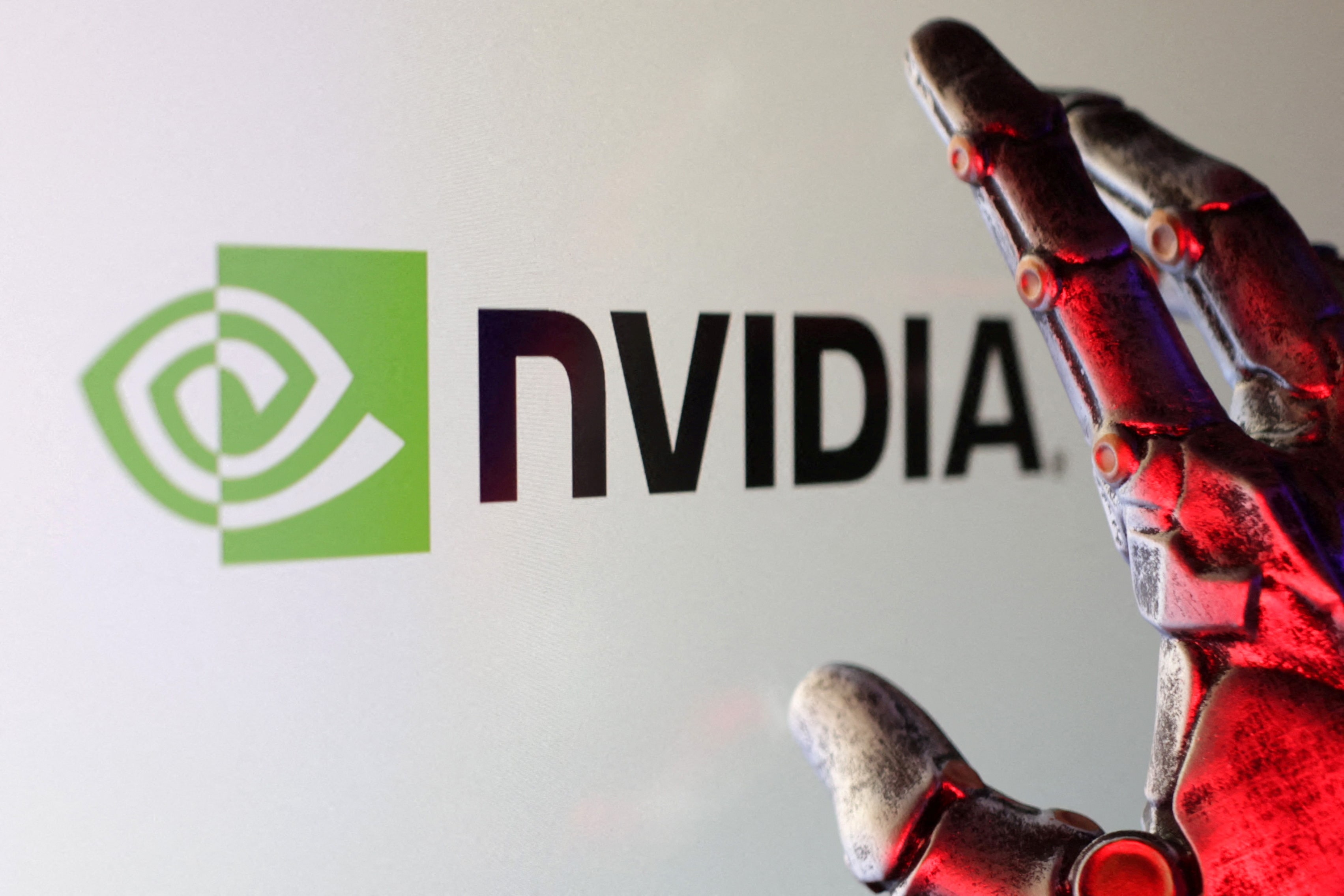 CEO NVIDIA: Lệnh cấm xuất khẩu là "nỗi đau tột cùng", chưa từng có công ty nào trong lịch sử thiệt hại nặng như vậy- Ảnh 2.