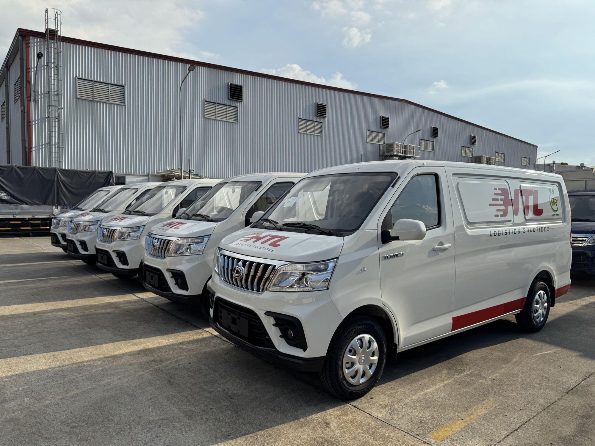 Lý do doanh nghiệp lựa chọn xe van chở hàng - Ảnh 1.