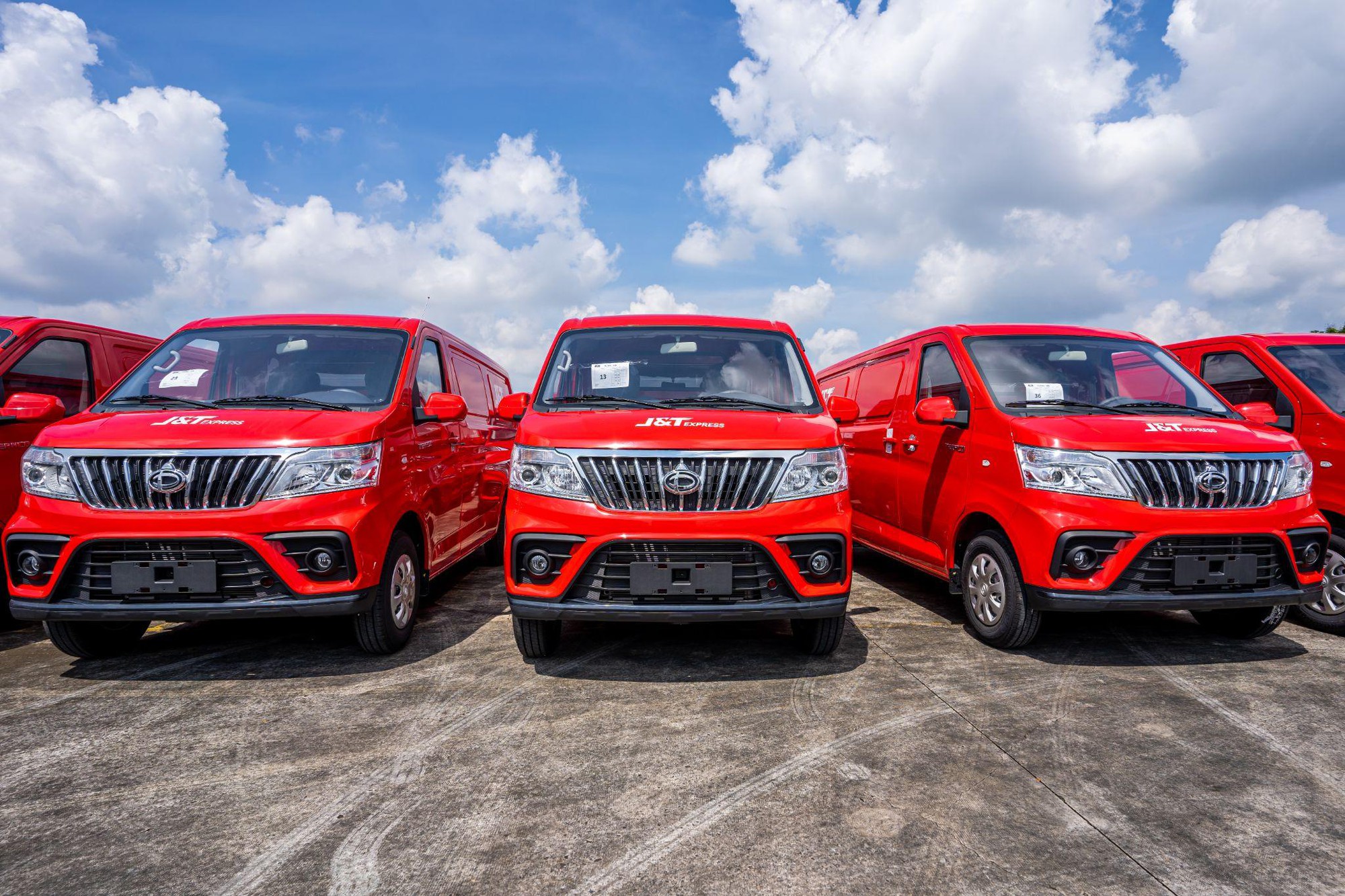 Lý do doanh nghiệp lựa chọn xe van chở hàng - Ảnh 2.