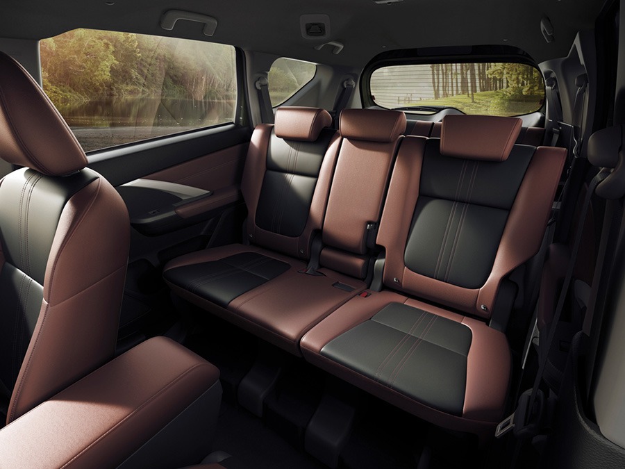 Mitsubishi Xpander 2025 ra mắt: Lưới tản nhiệt mới, màn hình to hơn, thêm túi khí, có camera 360, giá quy đổi khiến người Việt ao ước- Ảnh 23.
