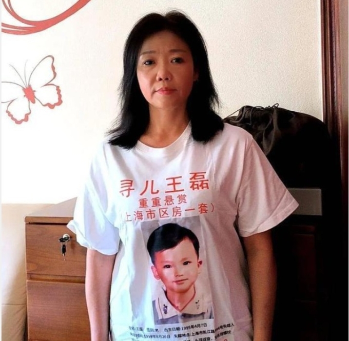 Người mẹ đăng ảnh tìm con lên áo.
